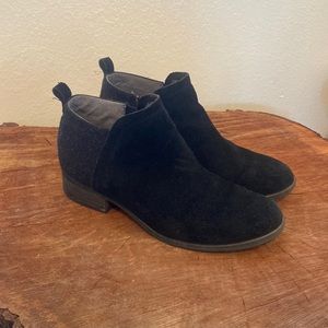 Toms black suede booties